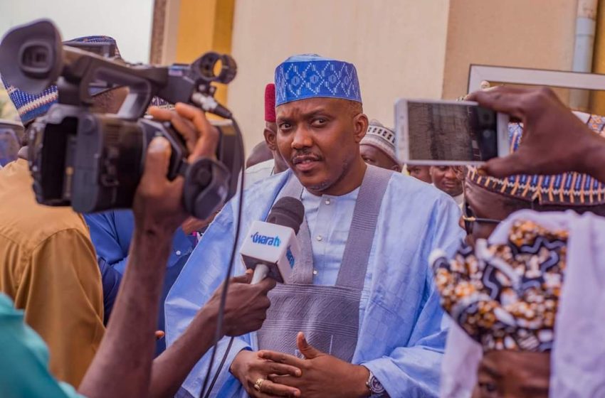  LAWAL, SDP GUBER CANDIDATE PARLEYS WITH JOURNALISTS, RESTATES COMMITMENT TO RESTORE KWARA’S GLORY