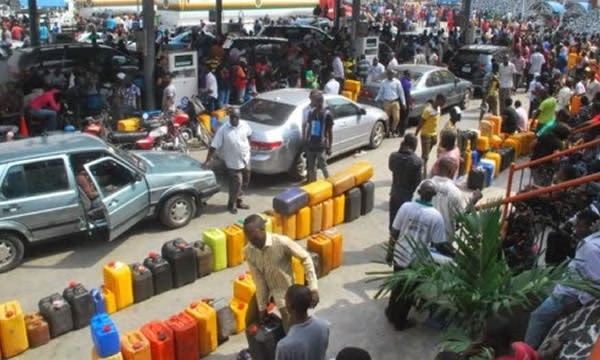  YULETIDE SEASONS : LASG CAUTIONS MOTORISTS AGAINST DRIVING VEHICLES WITH LOADED CONTAINERS FILLED WITH PETROLEUM PRODUCTS.