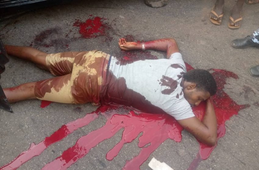 ONE-WAY DRIVE : COMMERCIAL BUS DRIVER KILL PRIVATE CAR OWNER AT MEIRAN, LAGOS.